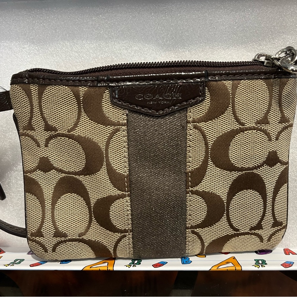 Coach Jacquard Signature Stripe Small‎ Wristlet  51158 - Picture 4 of 4